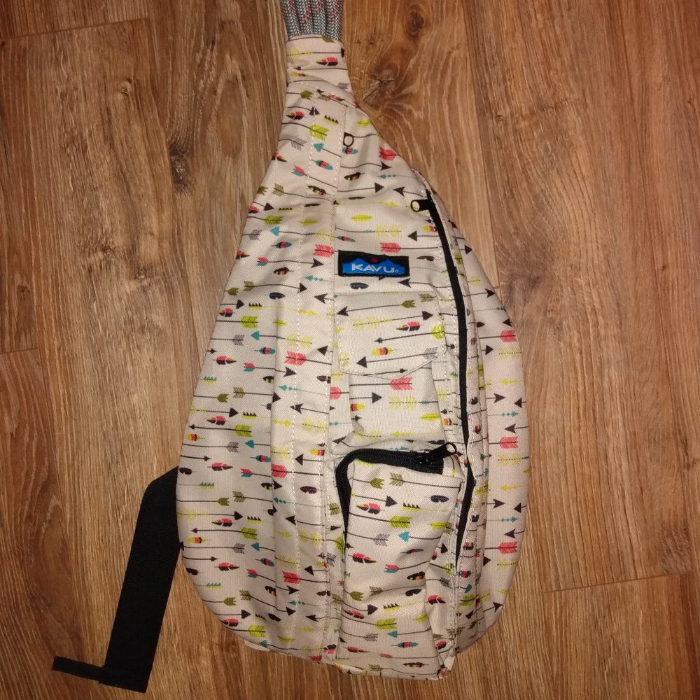 Kavu Crossbody Bag with Colorful Arrow Pattern